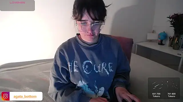 NewAgatha Bolton online show from December 2025 11:32:01 PM