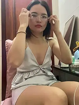 LiLi-Kirix99 online show from June 2026 06:41:01 PM