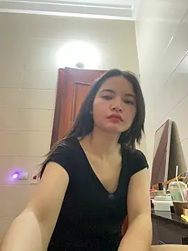 LiLi-Kirix99 online show from June 2026 06:38:01 PM