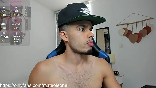 Snapshot of mateoleonee chatting on February 2026 06:14:01 PM mateoleonee online show from February 2026 06:14:01 PM