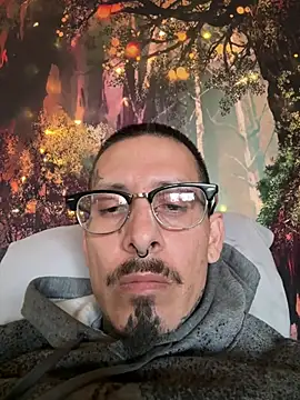 Snapshot of NutP619 chatting on April 2026 06:58:02 PM NutP619 online show from April 2026 06:58:02 PM