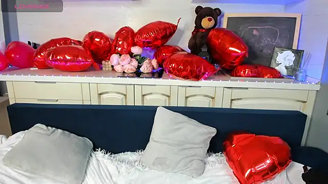 Hellen Moore online show from February 2025 07:15:01 AM