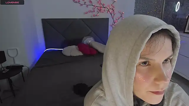 CassieEvans online show from April 2026 05:32:02 AM