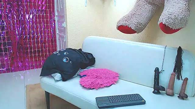 SweetAlmaa online show from February 2025 06:13:01 PM