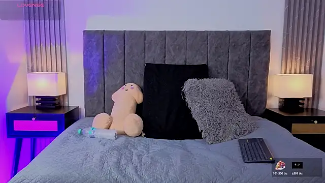 Ema Stone65 online show from October 2025 10:17:02 PM