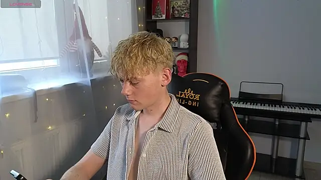 Snapshot of Keytaro chatting on March 2025 02:16:01 PM Keytaro online show from March 2025 02:16:01 PM