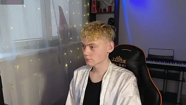 Snapshot of Keytaro chatting on March 2025 02:57:01 PM Keytaro online show from March 2025 02:57:01 PM