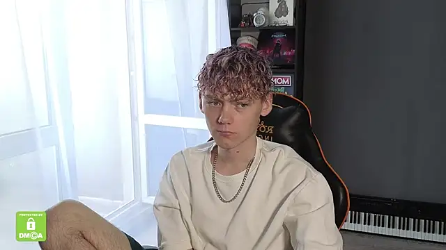 Snapshot of Keytaro chatting on September 2025 10:15:02 AM Keytaro online show from September 2025 10:15:02 AM