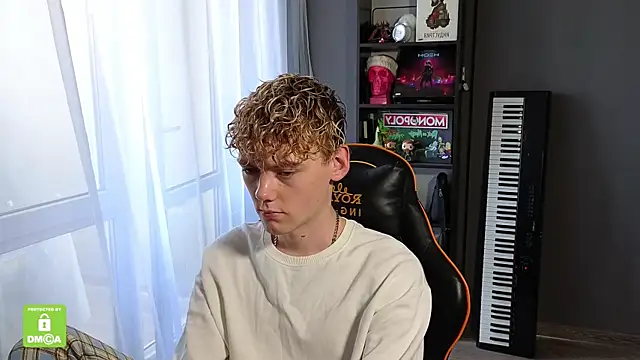 Snapshot of Keytaro chatting on September 2025 08:16:02 AM Keytaro online show from September 2025 08:16:02 AM