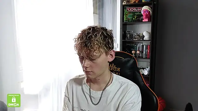 Snapshot of Keytaro chatting on September 2025 12:31:02 PM Keytaro online show from September 2025 12:31:02 PM