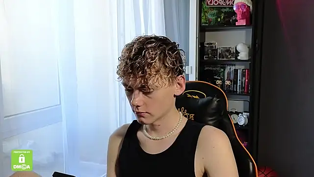 Snapshot of Keytaro chatting on September 2025 10:20:01 AM Keytaro online show from September 2025 10:20:01 AM