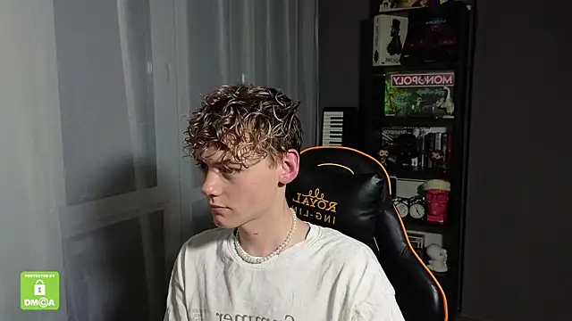 Snapshot of Keytaro chatting on September 2025 09:53:01 PM Keytaro online show from September 2025 09:53:01 PM