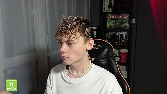 Snapshot of Keytaro chatting on October 2025 10:30:02 PM Keytaro online show from October 2025 10:30:02 PM