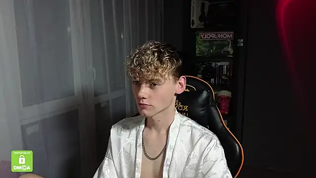 Snapshot of Keytaro chatting on October 2025 12:55:02 AM Keytaro online show from October 2025 12:55:02 AM