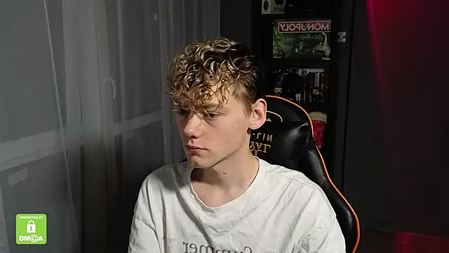 Snapshot of Keytaro chatting on October 2025 11:49:02 PM Keytaro online show from October 2025 11:49:02 PM