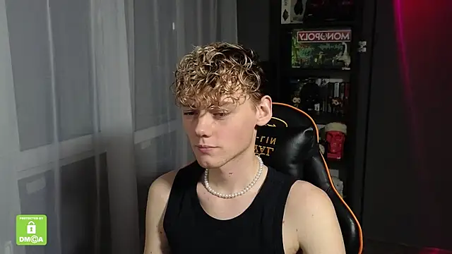 Snapshot of Keytaro chatting on October 2025 11:59:01 PM Keytaro online show from October 2025 11:59:01 PM