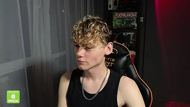 Snapshot of Keytaro chatting on October 2025 01:13:02 AM Keytaro online show from October 2025 01:13:02 AM