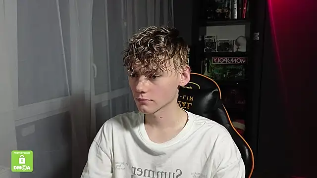 Snapshot of Keytaro chatting on October 2025 03:07:01 PM Keytaro online show from October 2025 03:07:01 PM