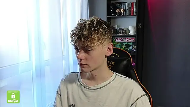 Snapshot of Keytaro chatting on October 2025 09:22:02 AM Keytaro online show from October 2025 09:22:02 AM