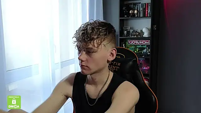 Snapshot of Keytaro chatting on October 2025 10:38:02 AM Keytaro online show from October 2025 10:38:02 AM