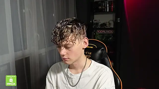 Snapshot of Keytaro chatting on November 2025 03:24:02 PM Keytaro online show from November 2025 03:24:02 PM