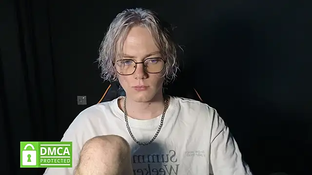 Keytaro online show from May 2026 02:33:01 PM