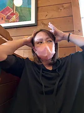 Snapshot of annna_annna_2024 chatting on April 2026 02:20:02 AM annna annna 2024 online show from April 2026 02:20:02 AM