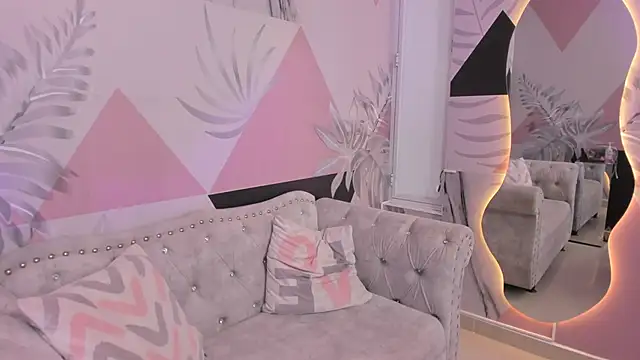 Isa little4u online show from March 2025 01:37:02 PM