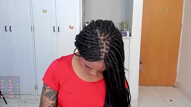 Snapshot of Marce_22 chatting on September 2025 07:49:02 PM Marce 22 online show from September 2025 07:49:02 PM