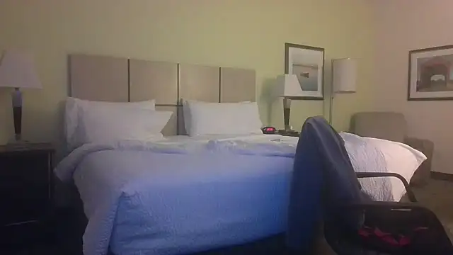 UnCuTupTheBuTT online show from October 2025 12:58:01 AM