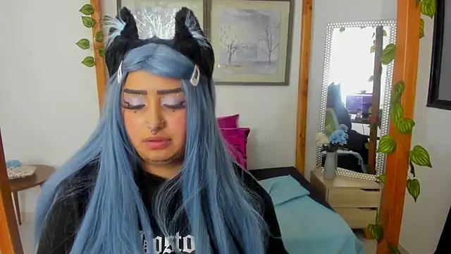 lussyevans24 online show from March 2025 07:47:02 AM