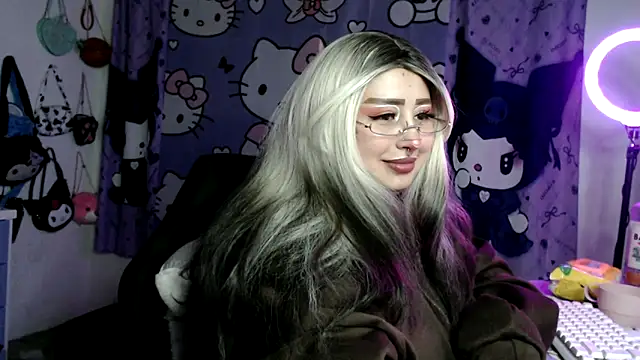 lussyevans24 online show from April 2026 06:19:01 AM