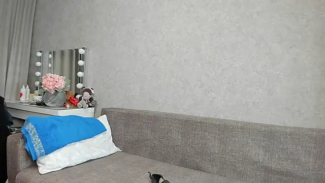 angelica marquise online show from December 2025 04:56:01 PM