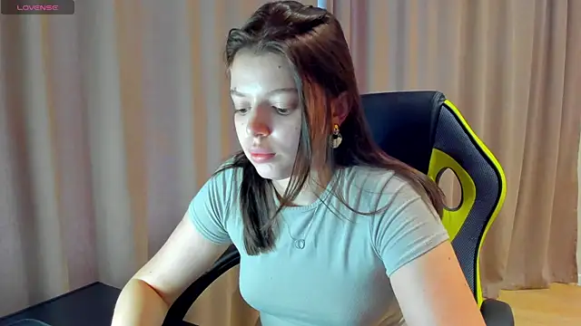 Nicky Rosee online show from May 2026 01:03:02 AM