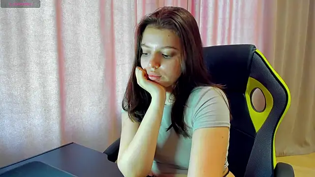 Nicky Rosee online show from June 2026 05:42:01 AM
