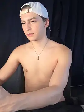 cybercosmiiic online show from November 2025 09:20:01 PM