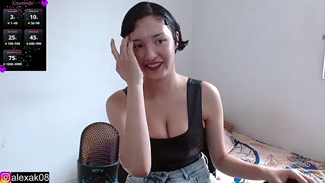 alexaa08 online show from February 2025 04:44:01 PM