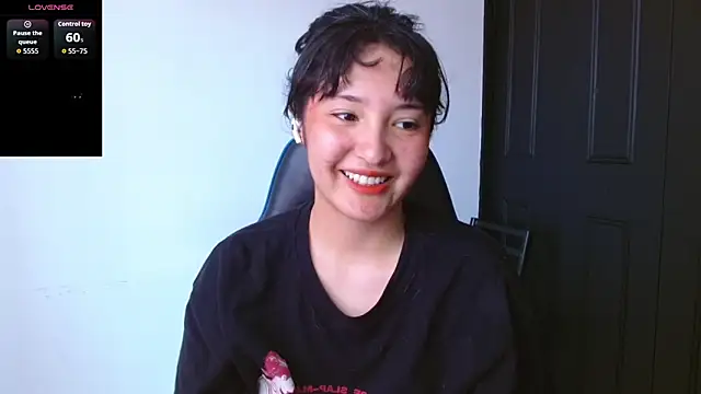 Snapshot of alexaa08 chatting on May 2026 03:42:02 PM alexaa08 online show from May 2026 03:42:02 PM
