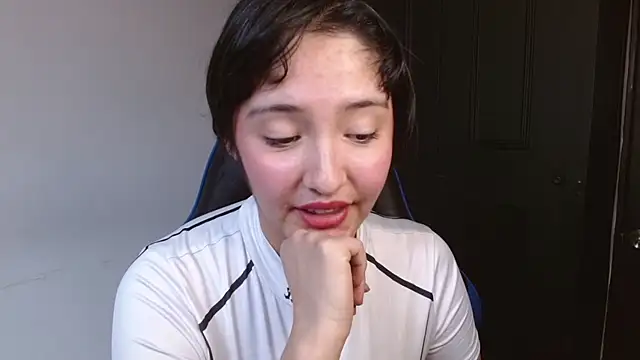 alexaa08 online show from July 2026 08:33:02 PM