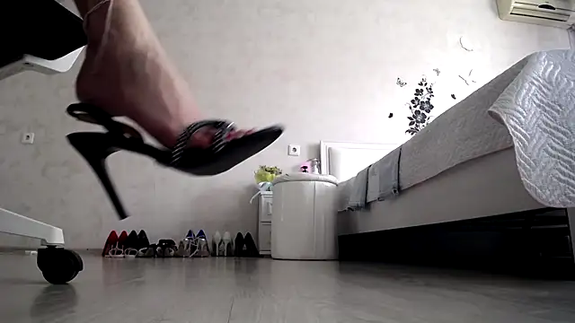 Devil Goddess online show from February 2025 11:21:01 AM