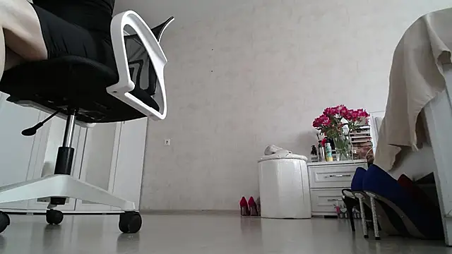 Devil Goddess online show from May 2026 10:43:01 AM