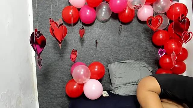 monse 02 online show from February 2025 01:29:01 PM