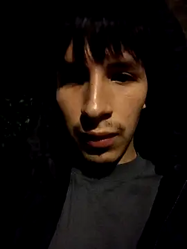 Snapshot of Dennis_2024 chatting on October 2025 10:52:01 PM Dennis 2024 online show from October 2025 10:52:01 PM