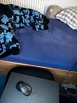 Snapshot of Dennis_2024 chatting on November 2025 10:20:01 AM Dennis 2024 online show from November 2025 10:20:01 AM