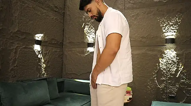 DannSaenz online show from March 2025 07:34:01 PM