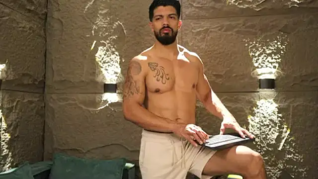 DannSaenz online show from March 2025 10:51:01 AM