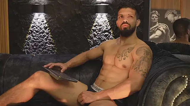 DannSaenz online show from October 2025 12:45:02 PM