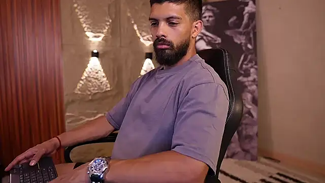 DannSaenz online show from July 2026 04:39:33 PM