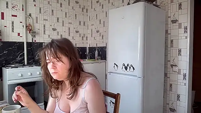 Diamond Tyler online show from June 2026 04:02:02 AM