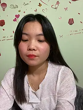 Maeve2k5 online show from December 2024 06:41:01 PM